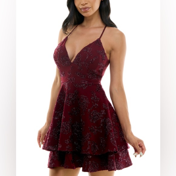 Elegant Burgundy Lace Dress - Picture 1 of 8